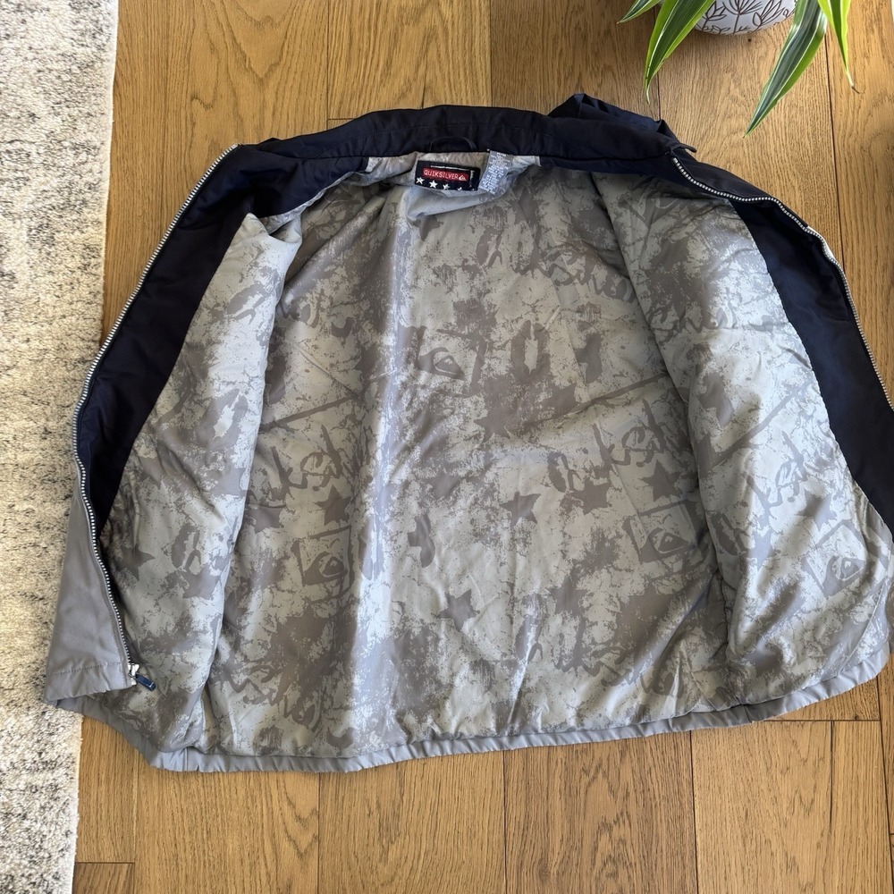VTG Quiksilver Detroit Style Bomber Jacket Men's Medium Navy Puffer Surf Y2K 00s - Picture 6 of 10